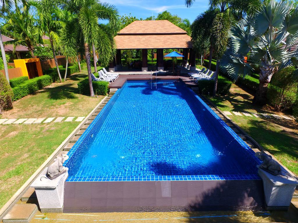 Naiharn Garden Villa Phuket Buitenkant foto
