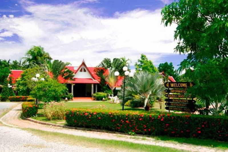 Naiharn Garden Villa Phuket Buitenkant foto