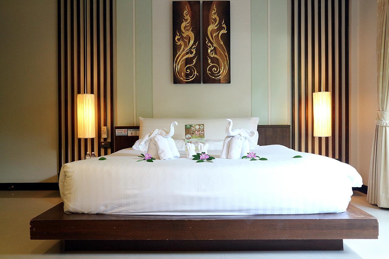Naiharn Garden Villa Phuket Buitenkant foto