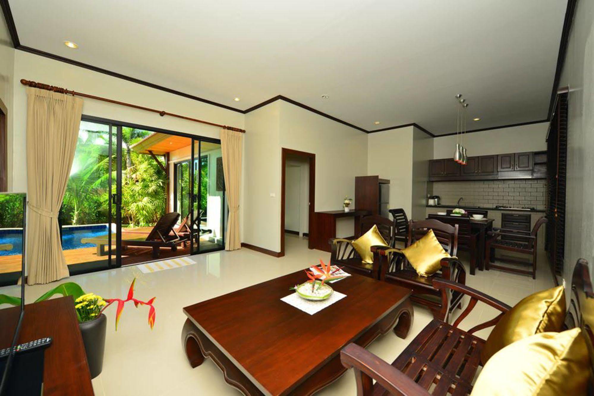 Naiharn Garden Villa Phuket Buitenkant foto