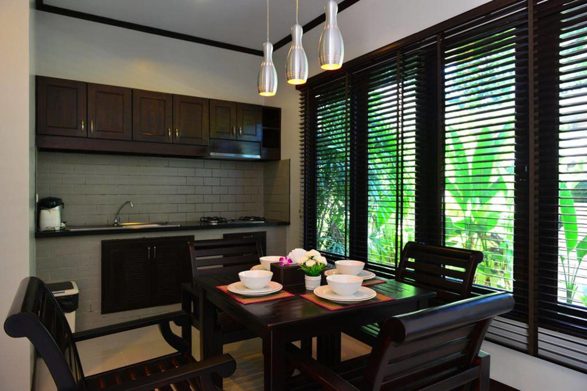 Naiharn Garden Villa Phuket Buitenkant foto