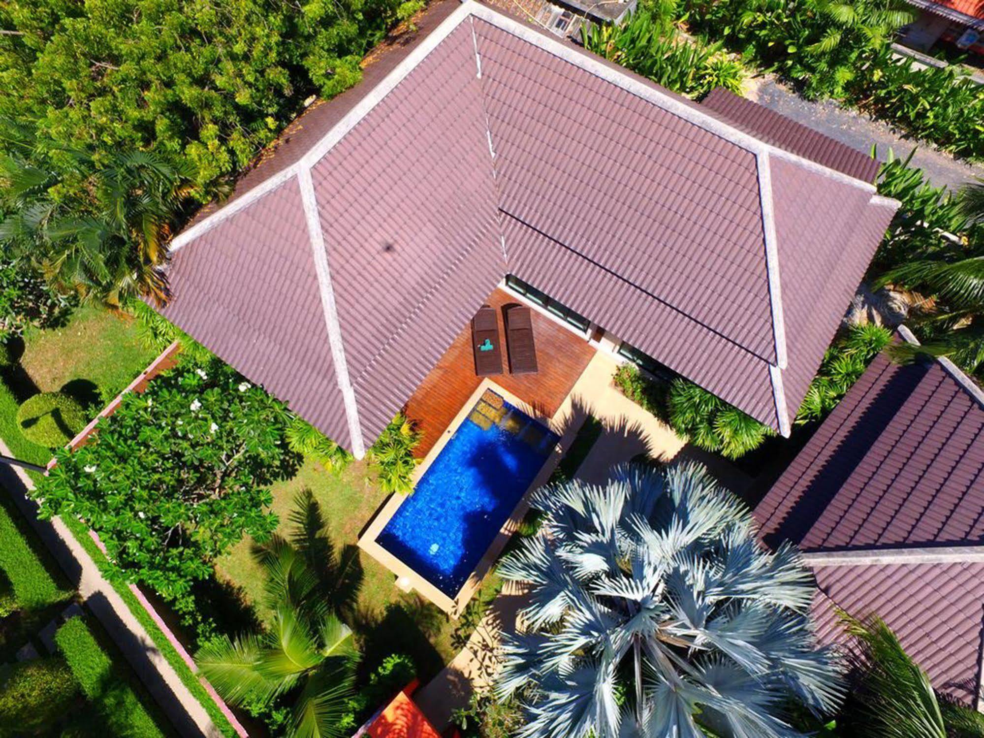Naiharn Garden Villa Phuket Buitenkant foto
