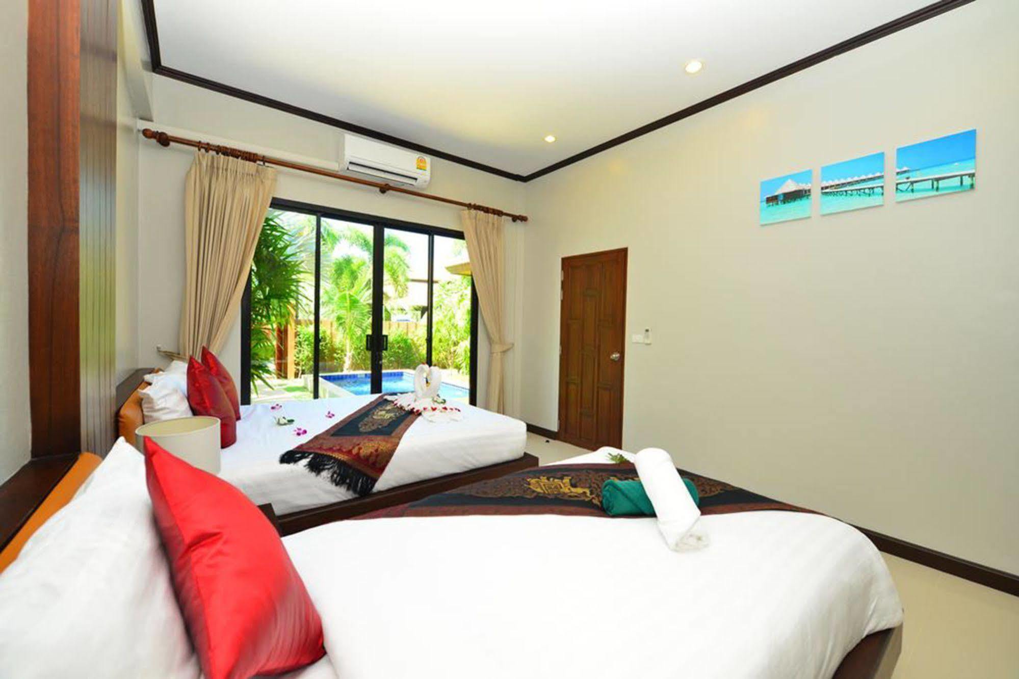 Naiharn Garden Villa Phuket Buitenkant foto