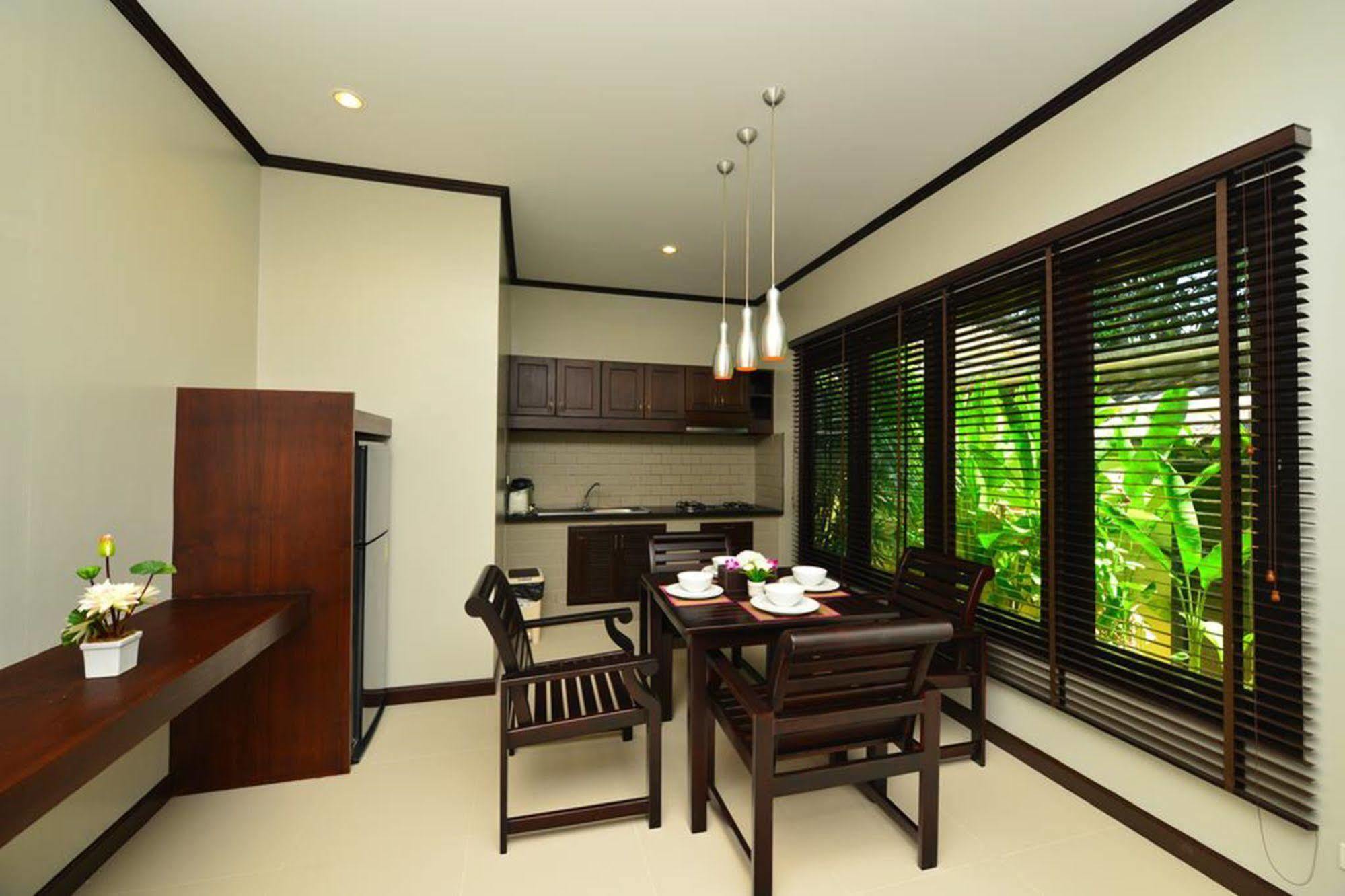Naiharn Garden Villa Phuket Buitenkant foto