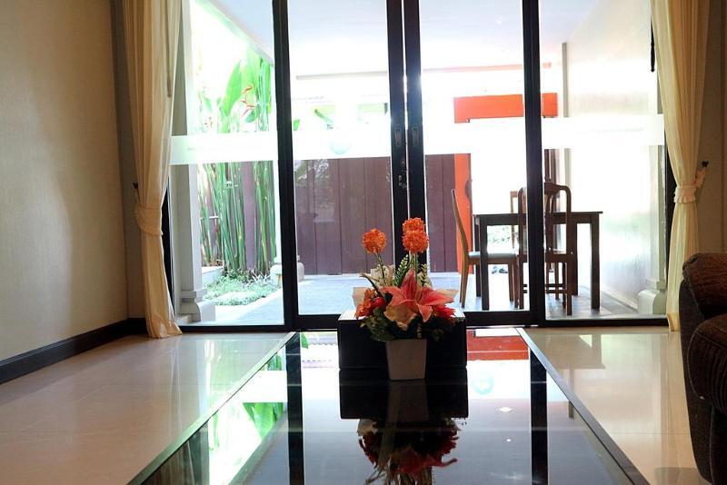 Naiharn Garden Villa Phuket Buitenkant foto